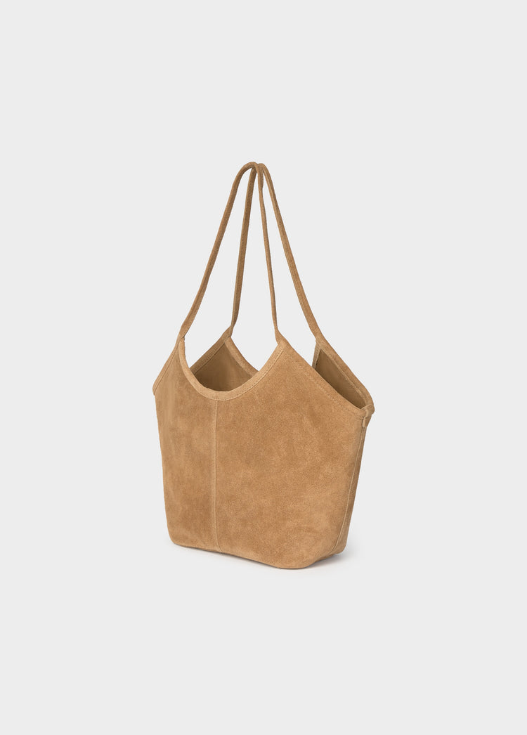 Bolso shopper de tipo saco en color camel con asas largas y vista lateral