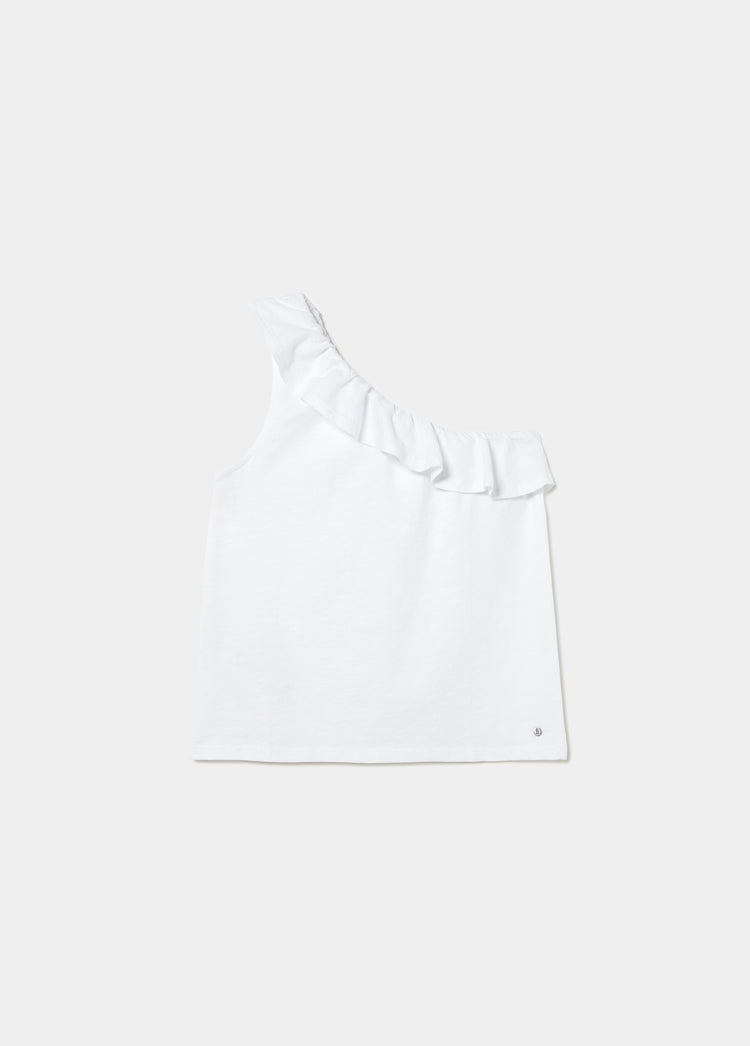 Camiseta blanca de hombro descubierto con volante en la vista frontal