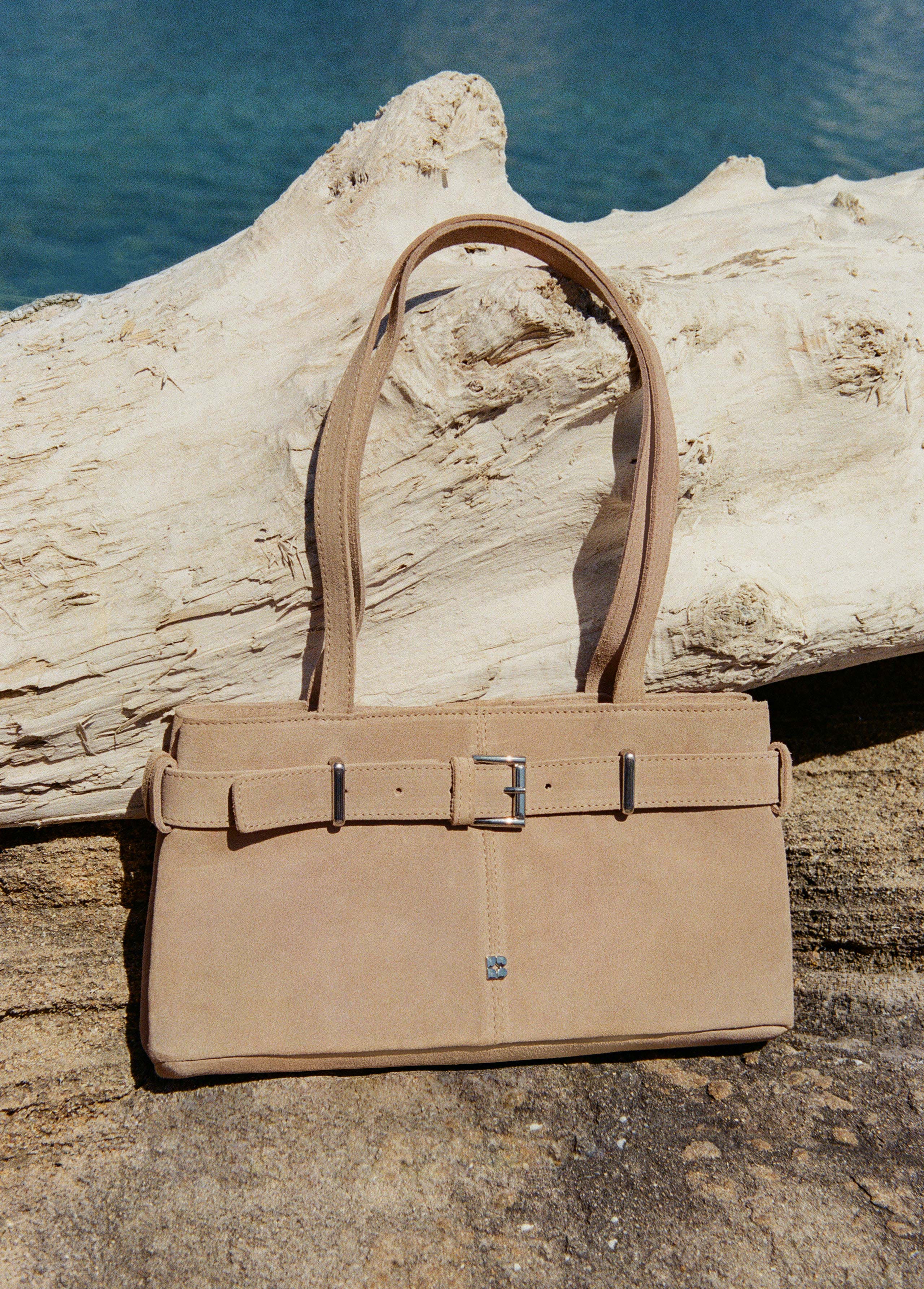 Shoulder bag with buckle