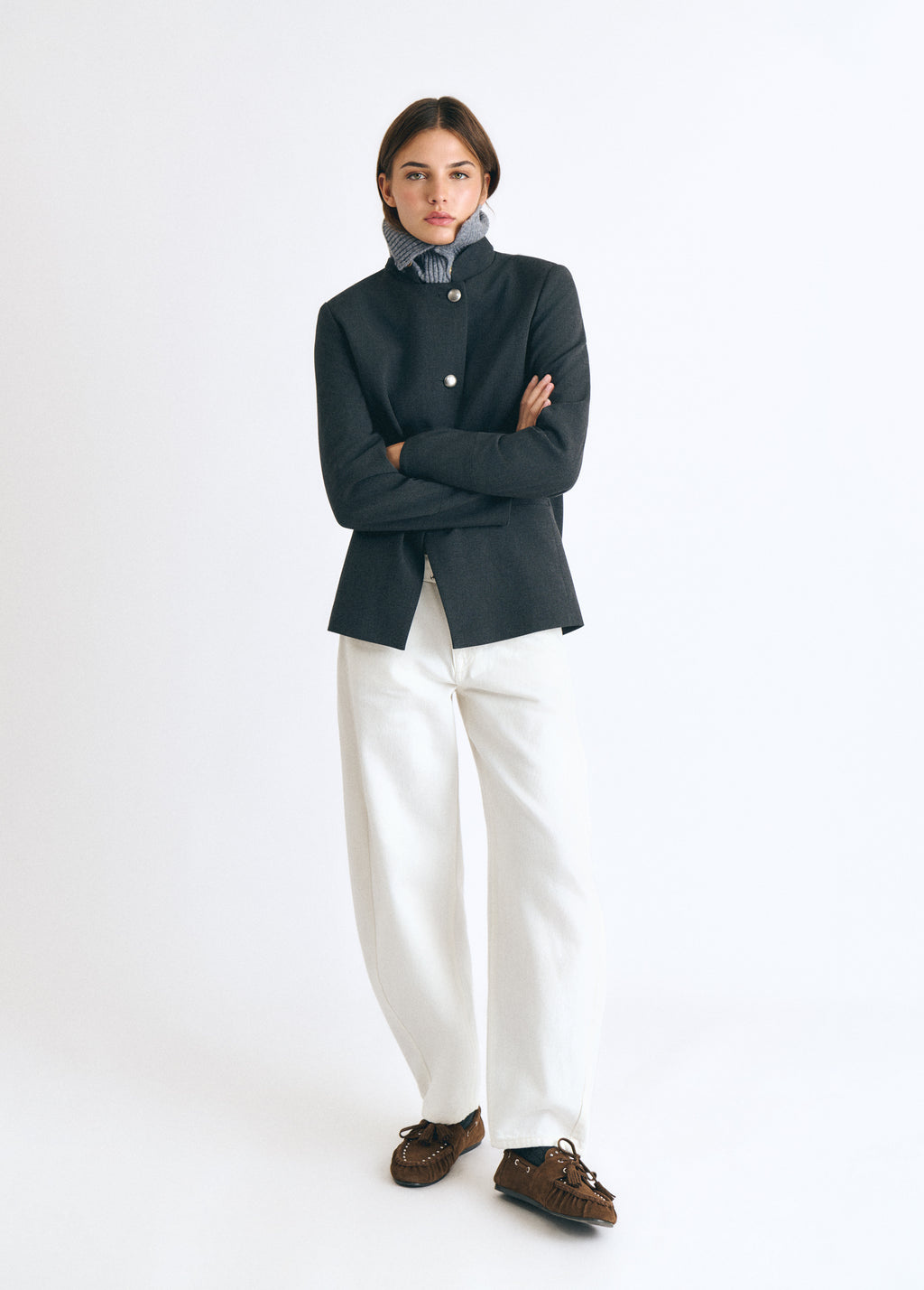 Ribbed knit collar