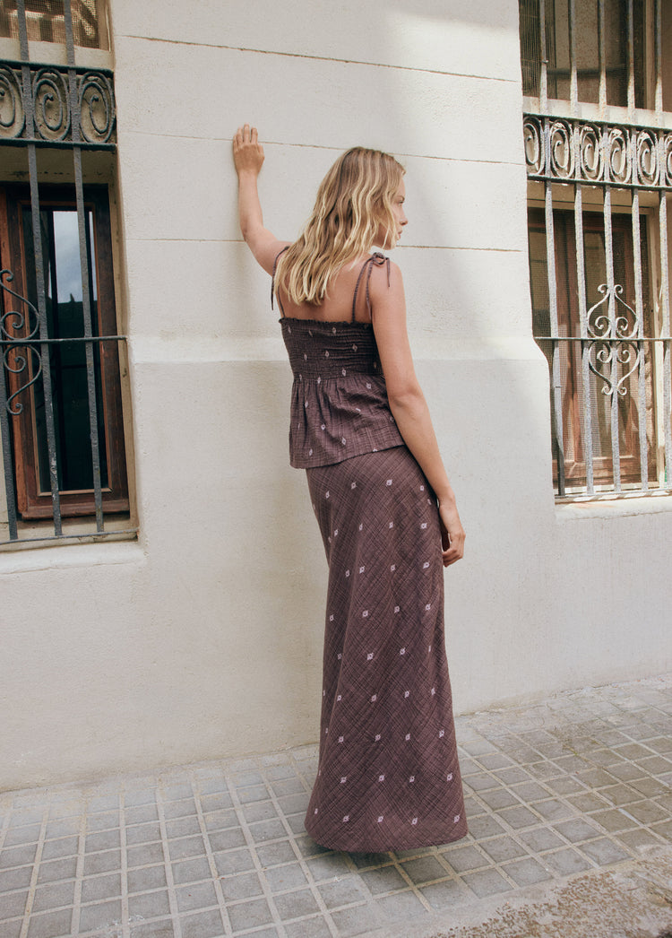 Long skirt with embroidery