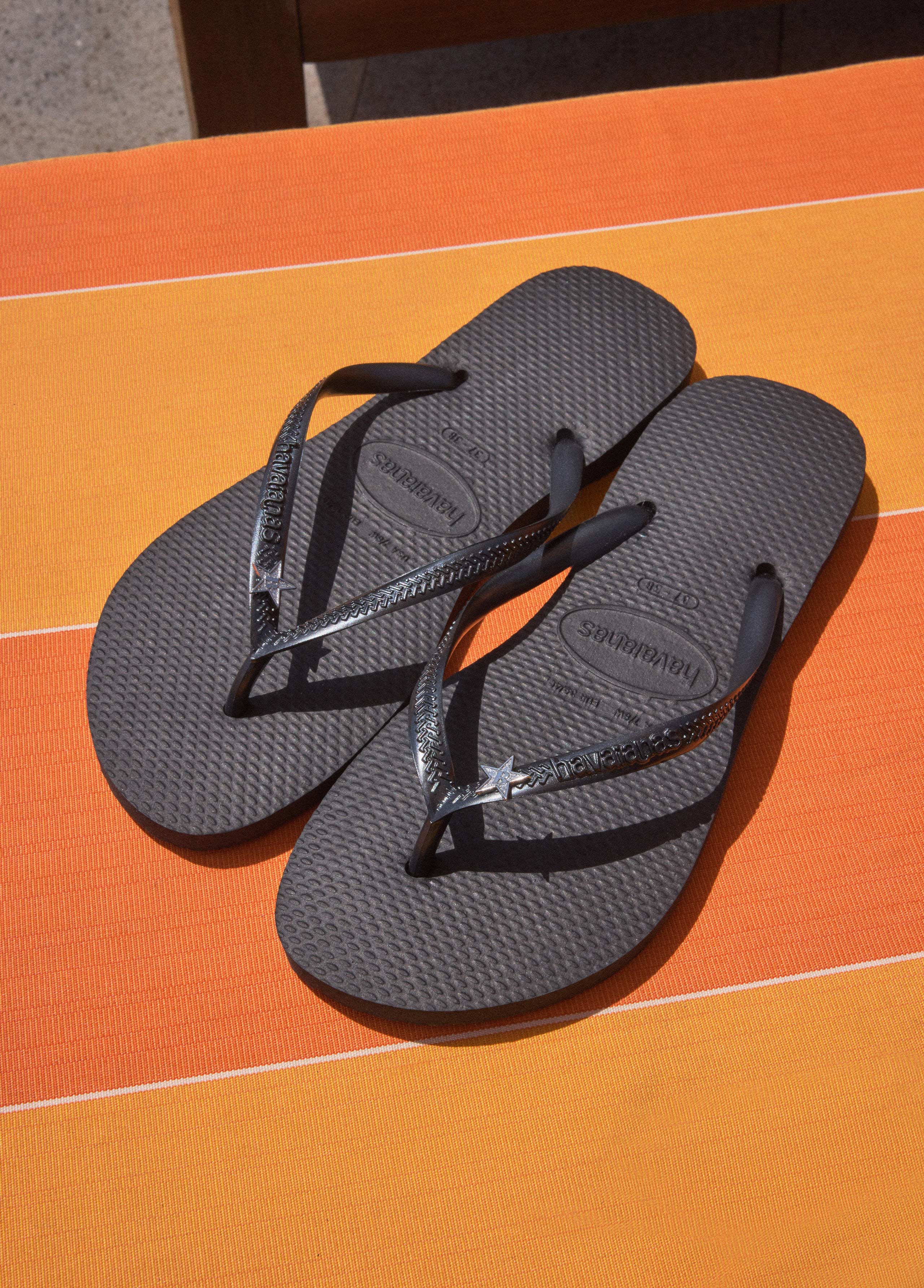 Sandalias havaianas pin x Brownie ®