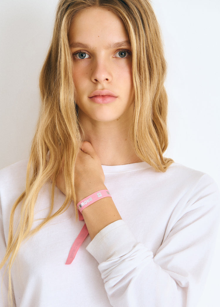 Pulsera colaboración con la AECC