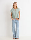 Straight jeans with embroidered pockets