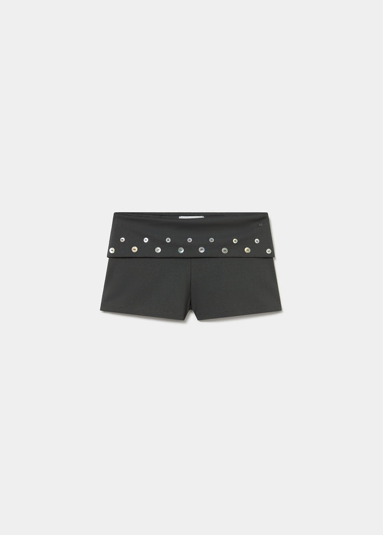 Shorts with button waistband