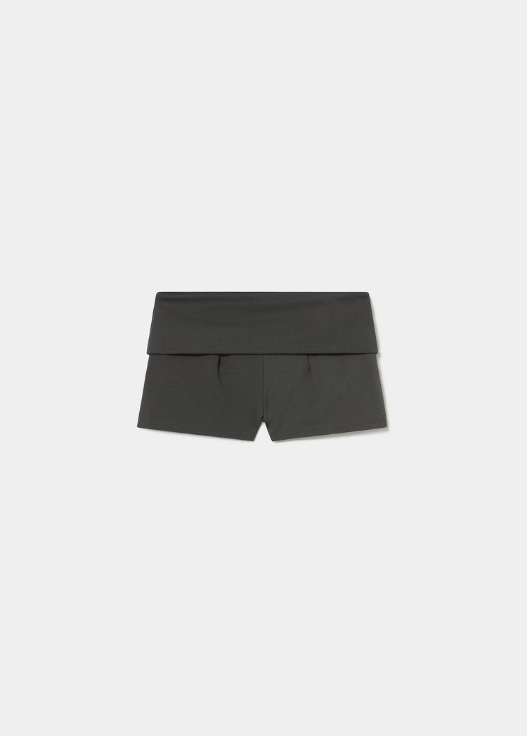 Shorts with button waistband