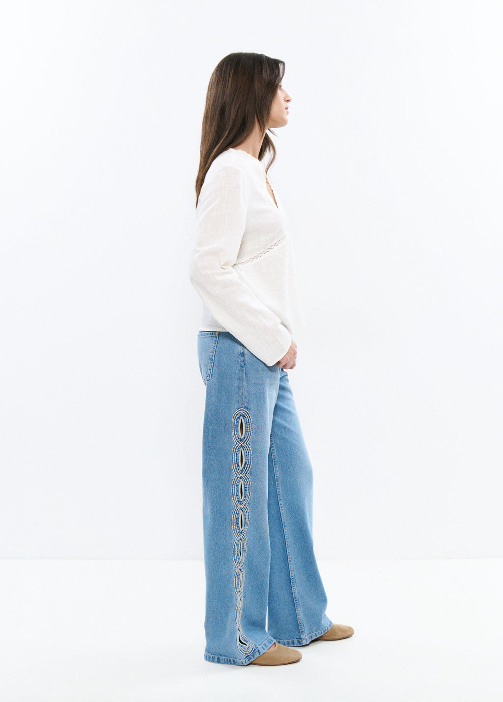 Straight pants with side embroidery