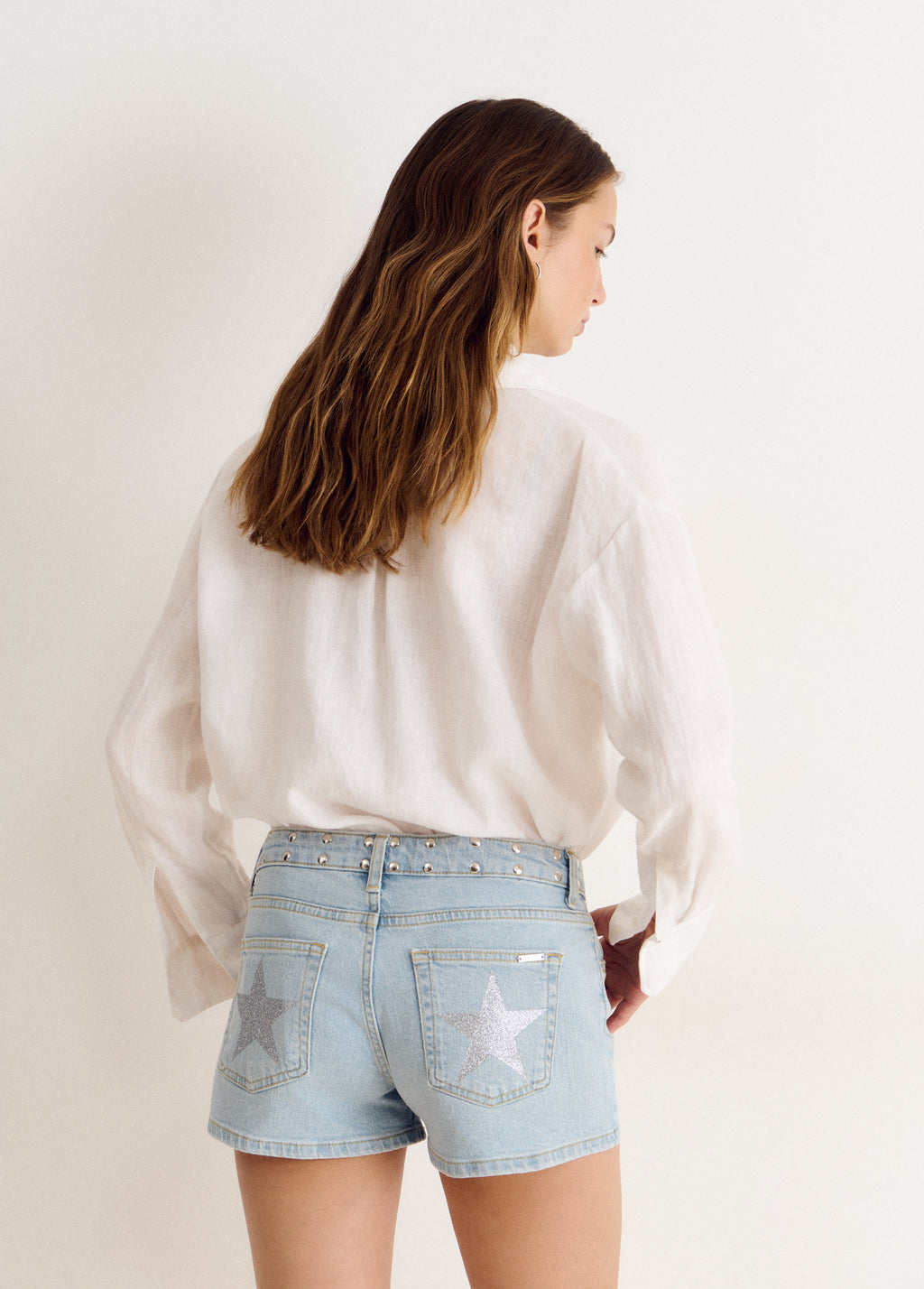 Short amb taches i brillantina