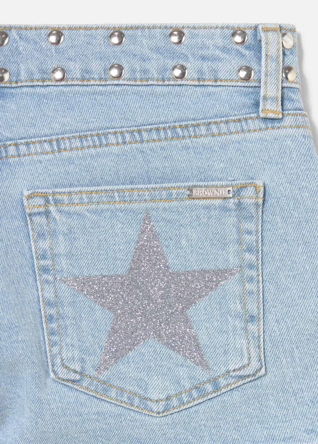 Short amb taches i brillantina