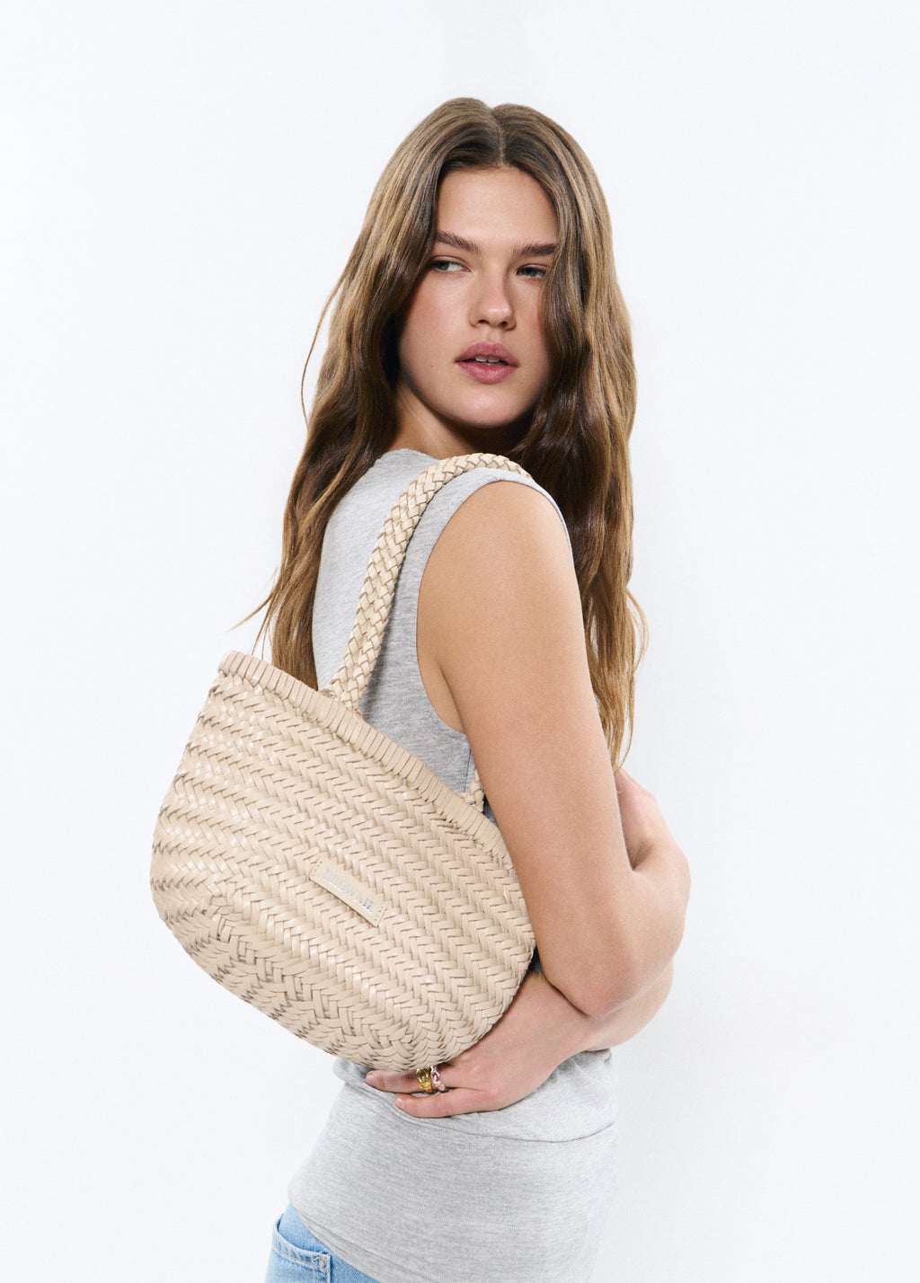 Small braided leather shopper