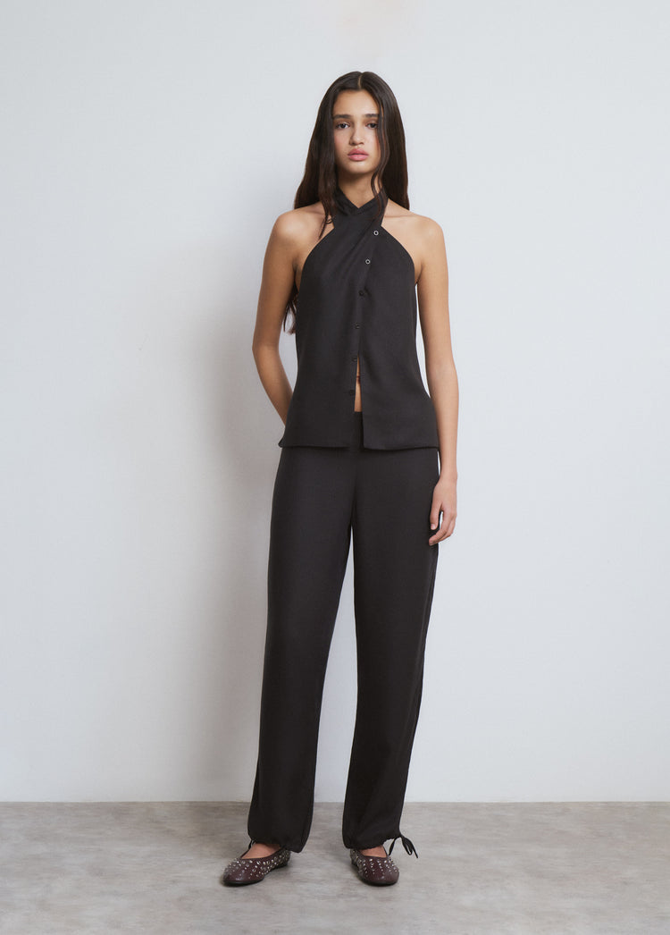 Low drop-crotch pants