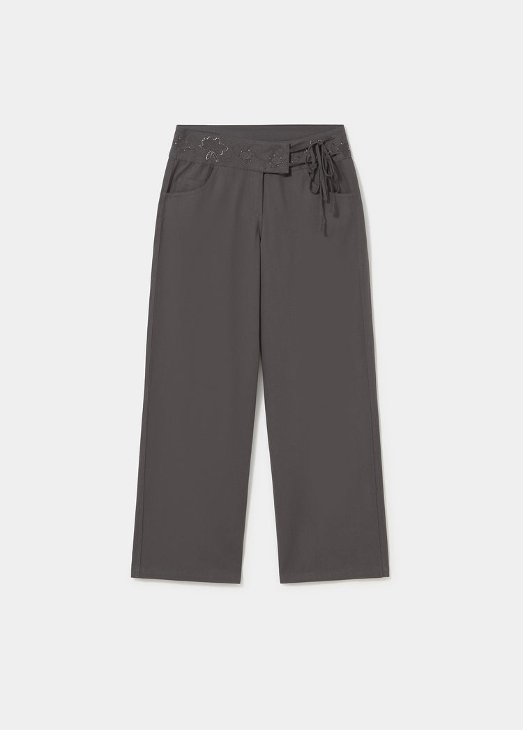 Broek met taille en kralen