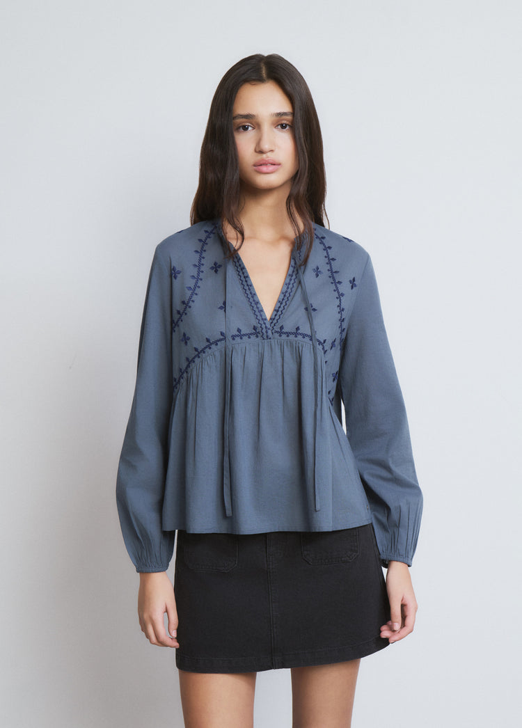 Blusa bordados