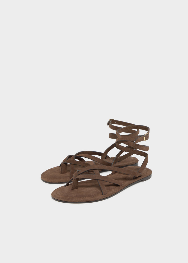 Flat sandals with suede straps