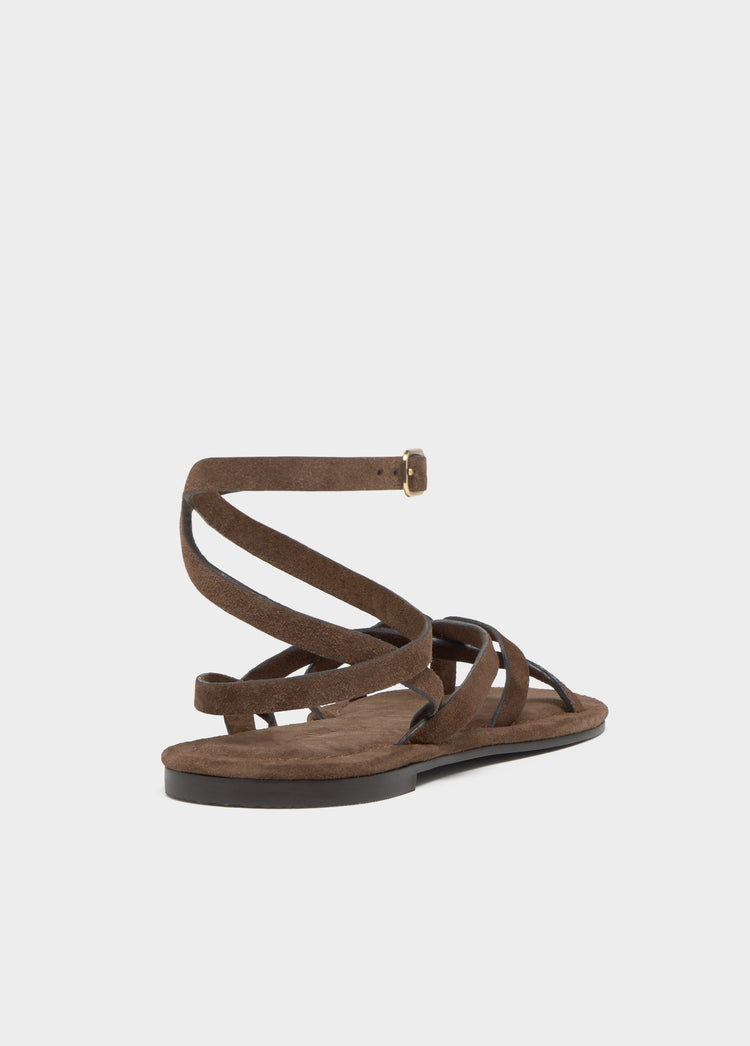 Flat sandals with suede straps