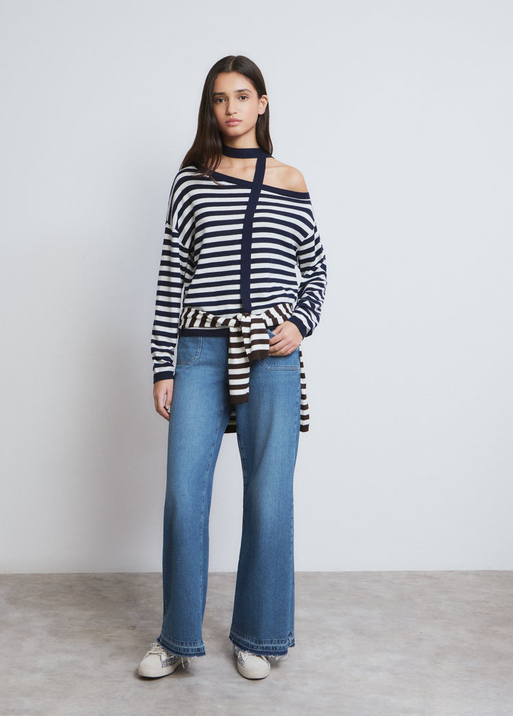Asymmetrische trui met strepen en choker