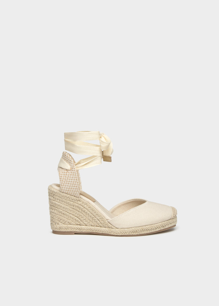 Sandaal met sleehak van jute