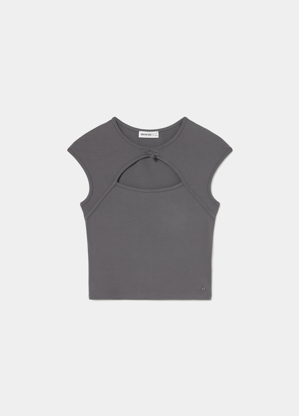 Camiseta de manga corta en gris oscuro con escote japonés y recorte frontal vista de frente