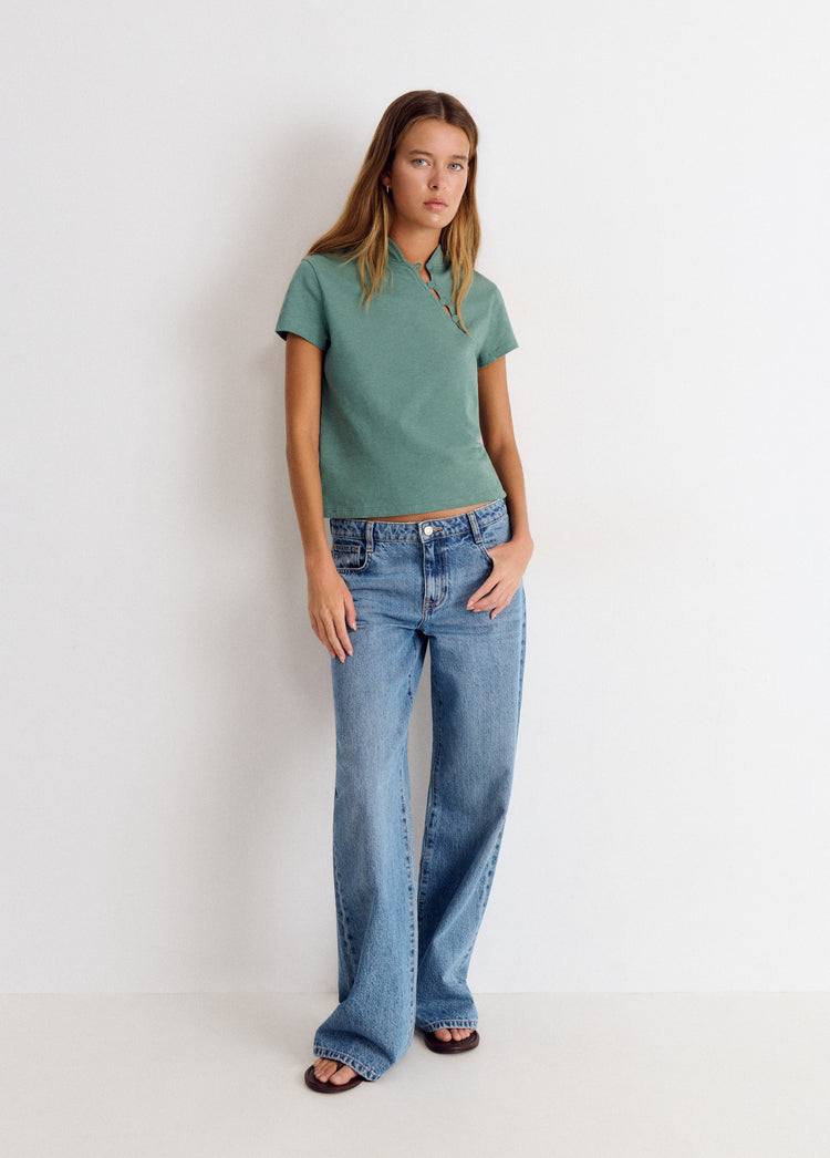 Button t-shirt
