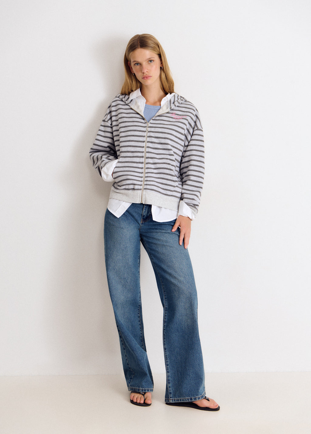 Sweatshirt met rits, streep en borduursel