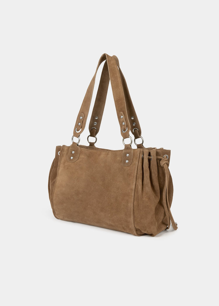 W27-0419-019-706_CAMEL_WEB2.jpg