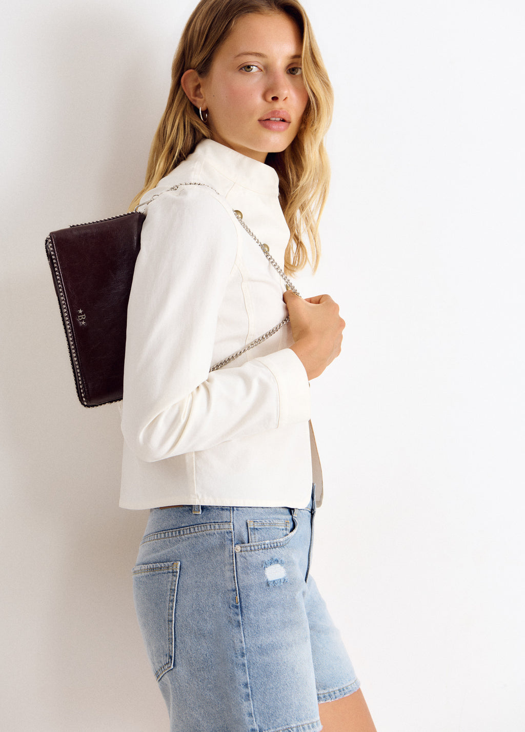 Small flap bag with beads