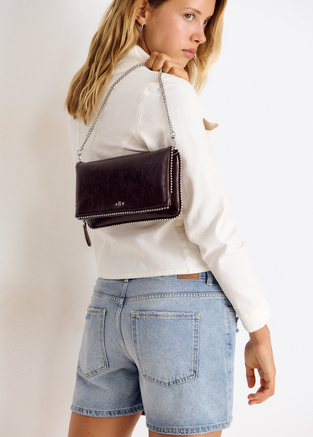 Small flap bag with beads