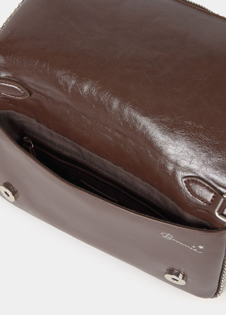 Small flap bag with beads