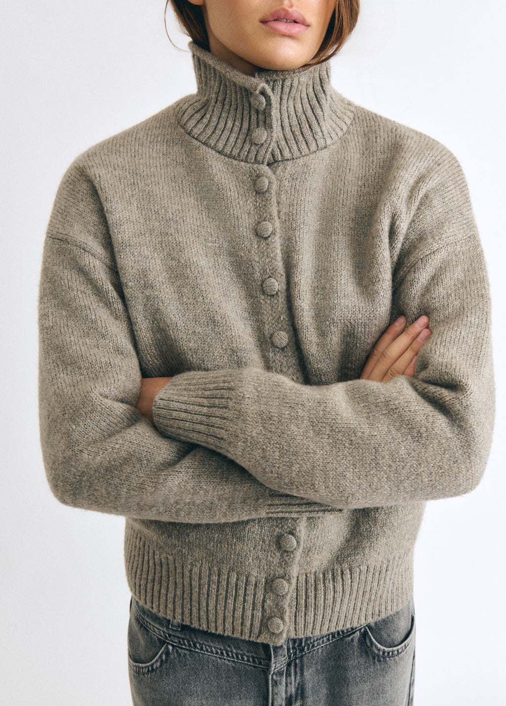 Knitted jacket with buttons