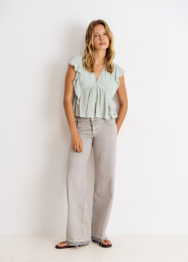 Blusa romantica volantes y puntilla