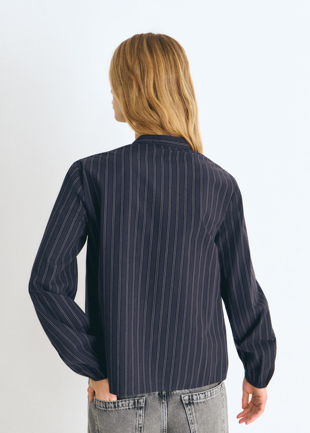 Gestreifte Bluse mit Bindeband