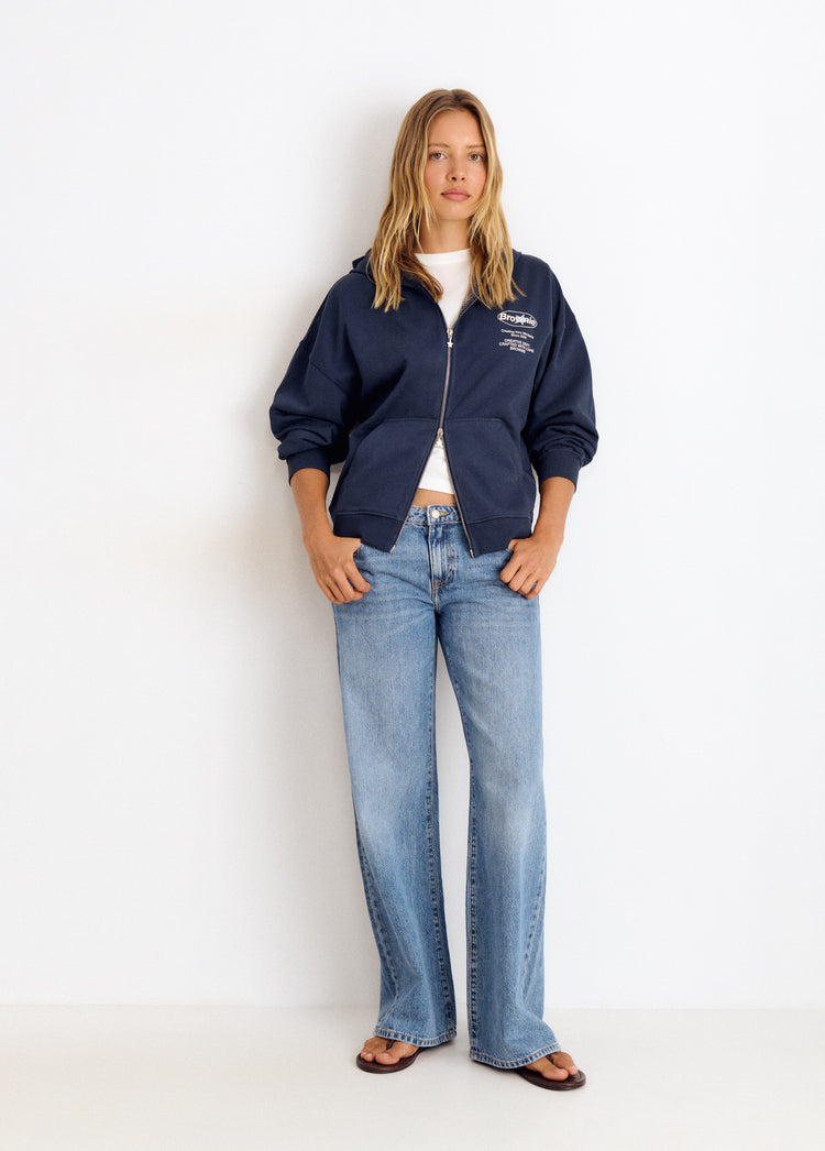 Fleece sweatshirt with a back print