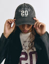 Gorra del 20è aniversari amb tatxes