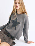 Pullover mit Stern und Nieten