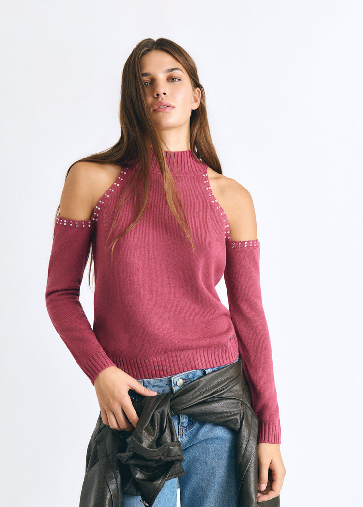 Maglia con spalle scoperte e borchie