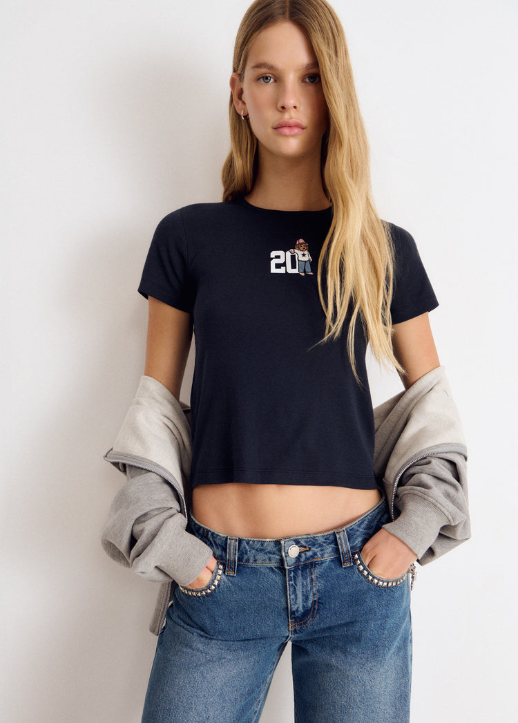 Dog-embroidered T-shirt