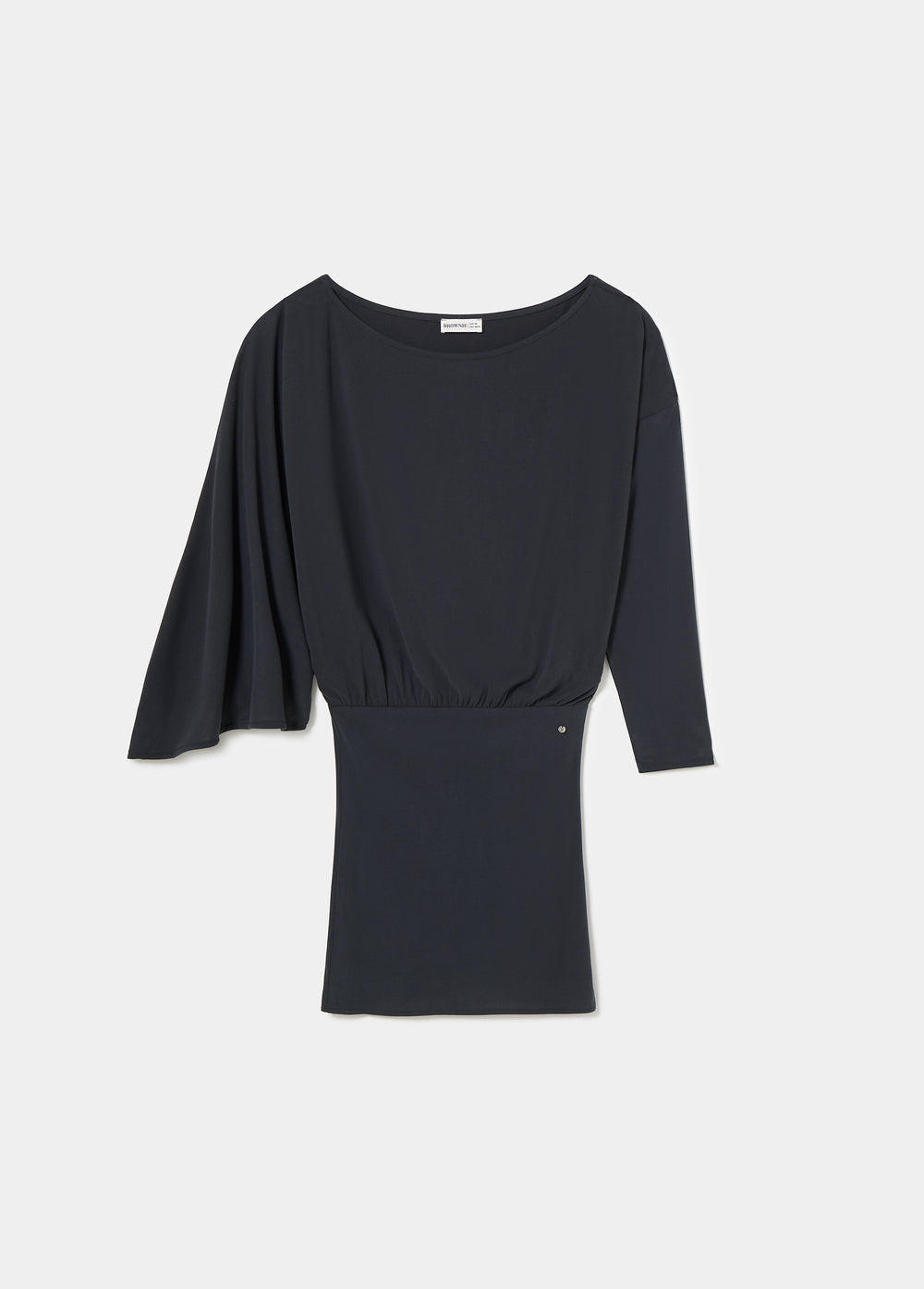 Robe en cupro à manches cape