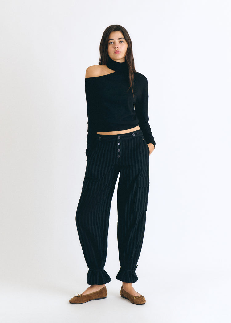 Camisola com abertura e gola alta