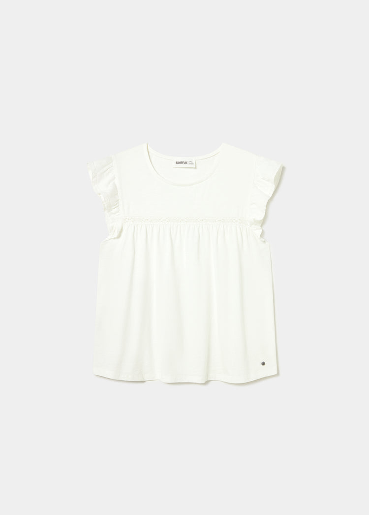 T-shirt with ruffles and lace trim