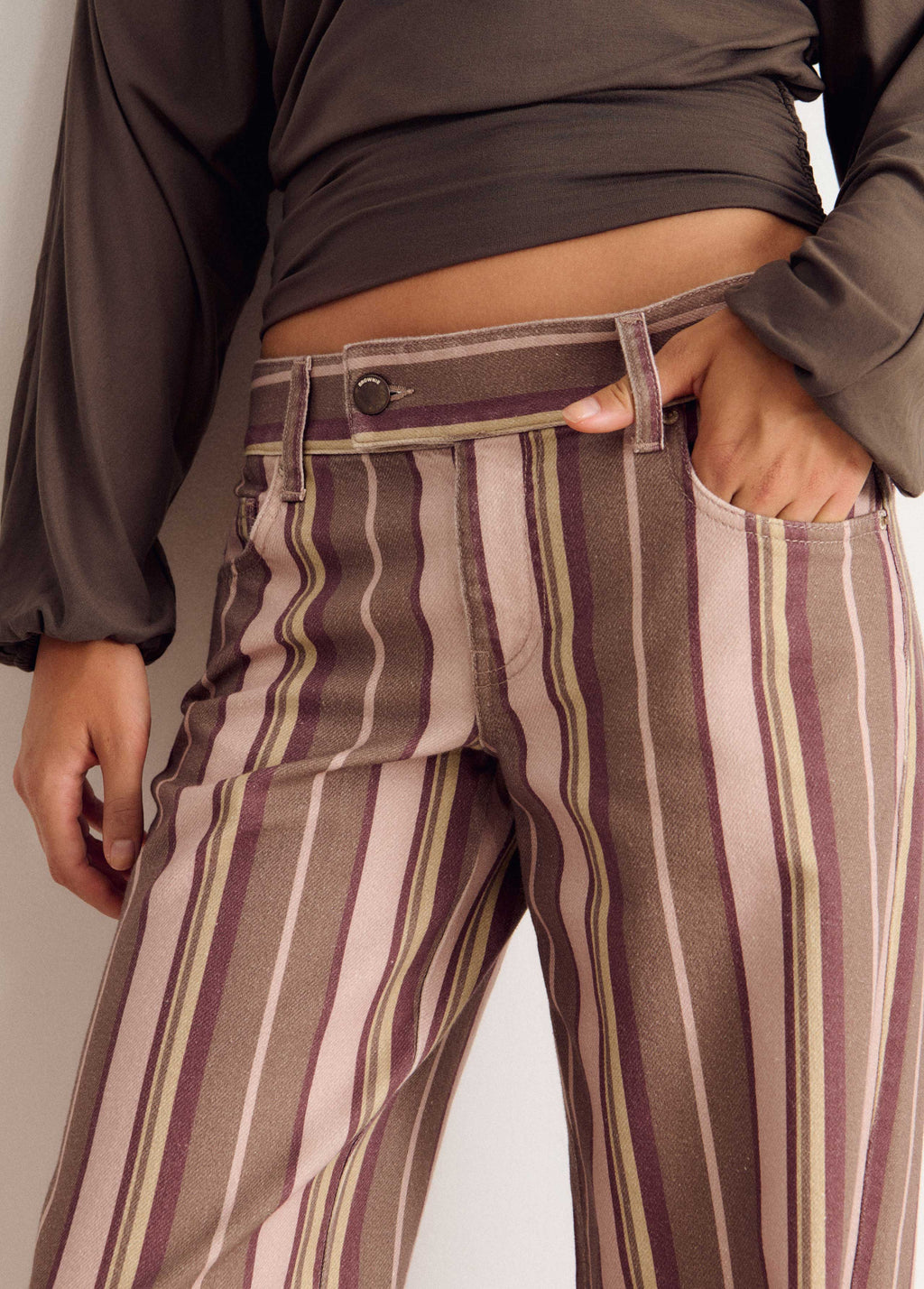 Pantalón raya estampada