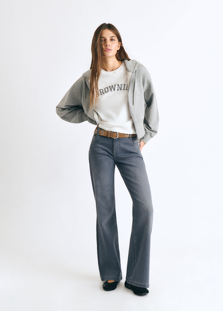 Flare jeans with back pockets