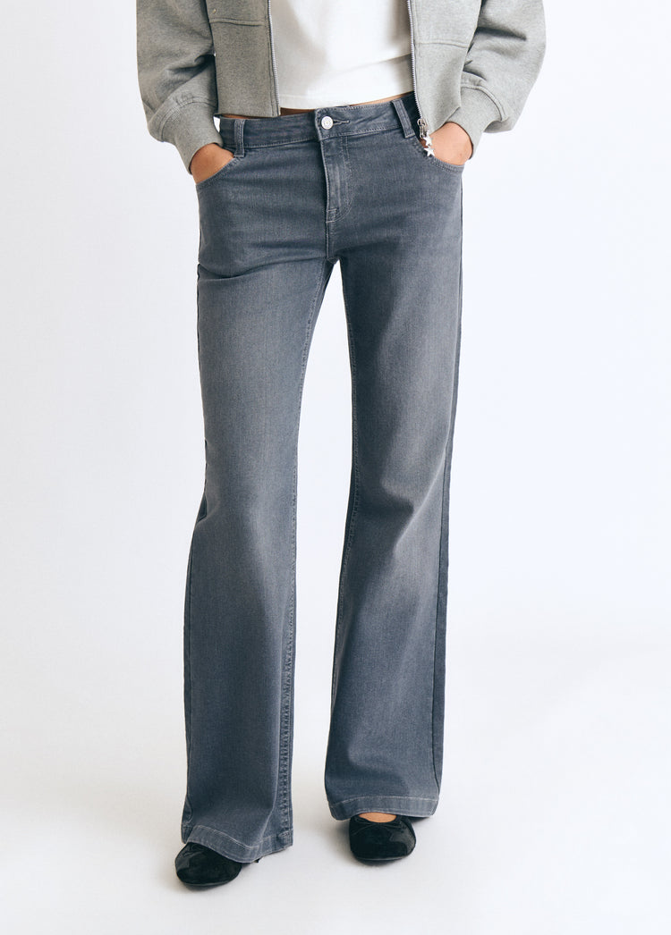Flare jeans with back pockets