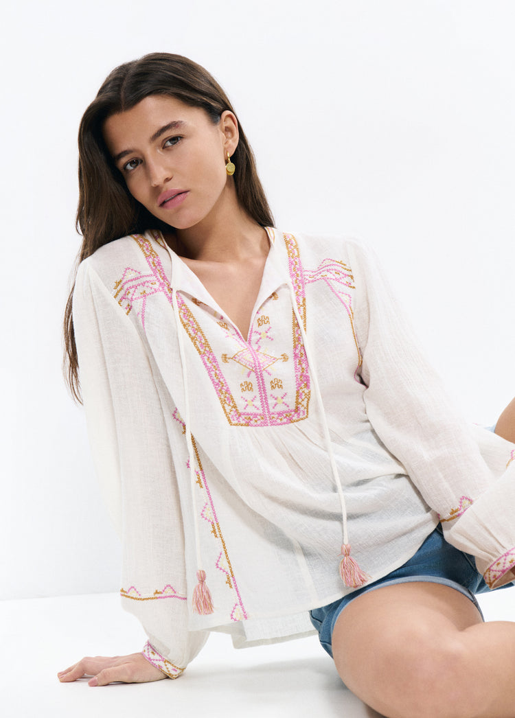 Blusa bordados