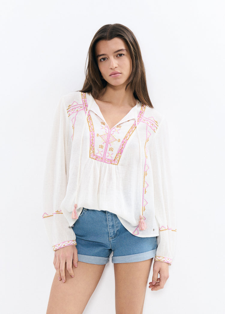Blusa bordados