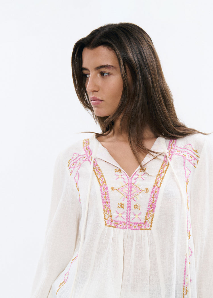 Blusa bordados
