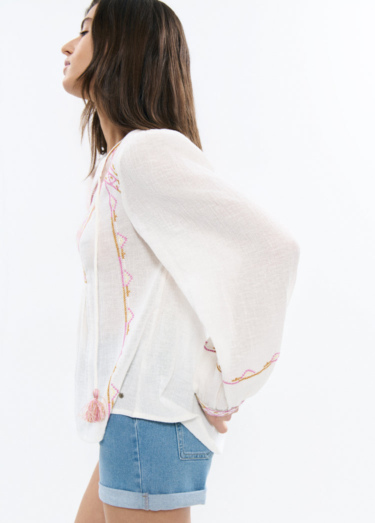 Blusa bordados