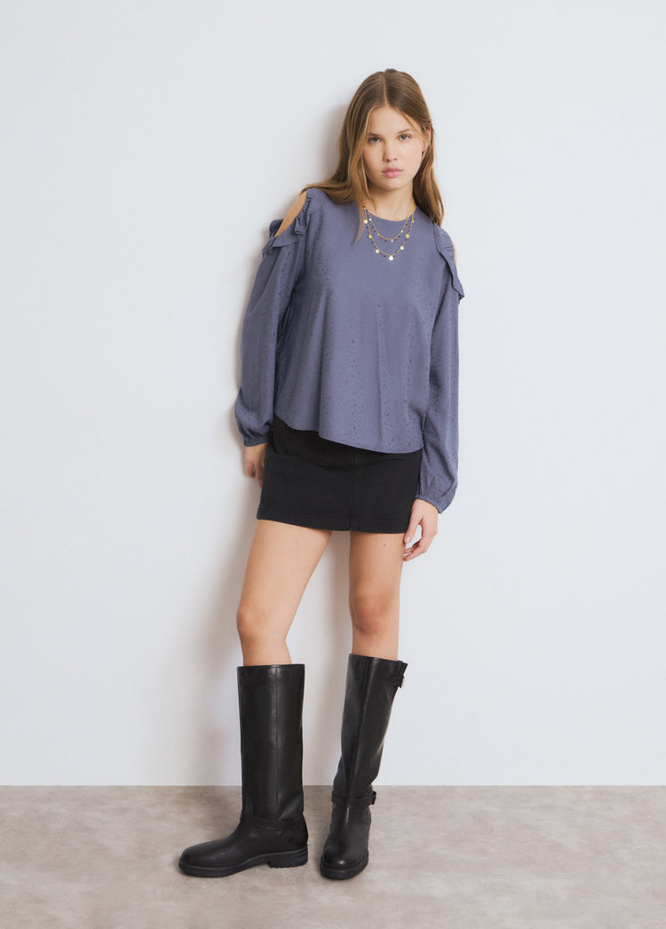Cut-out blouse with ruffles
