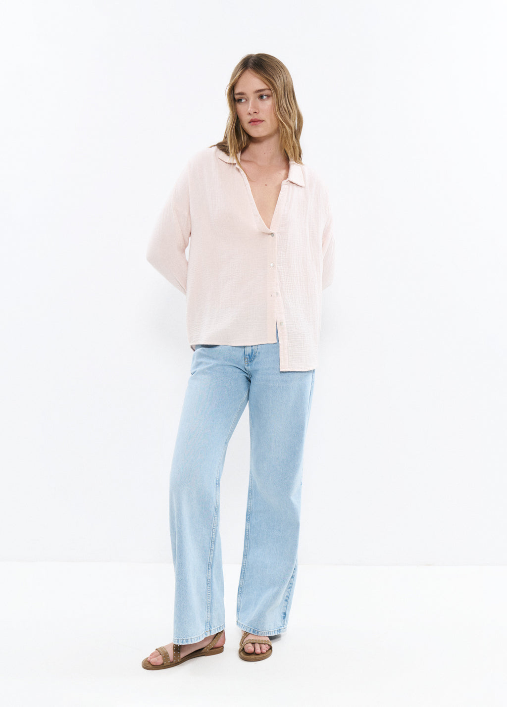Double-layer V-neck shirt
