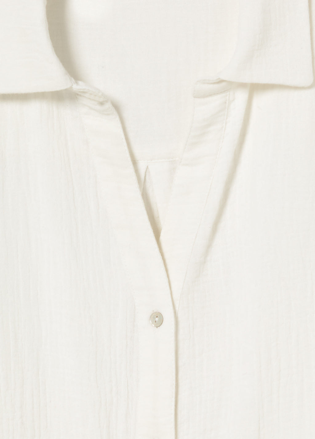 Double-layer V-neck shirt