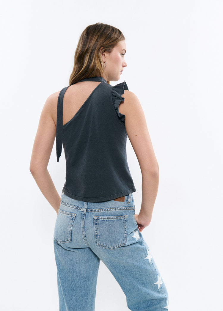 Asymmetrical ruffle t-shirt